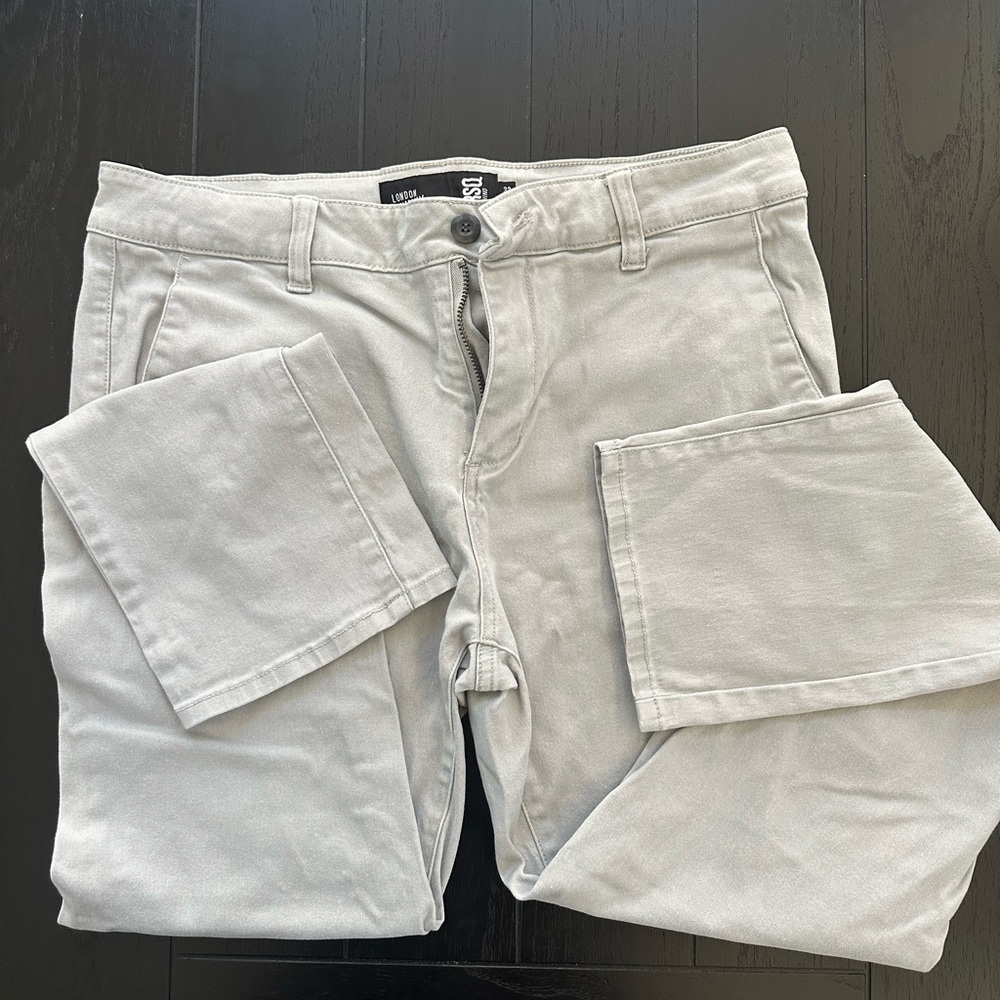 RSQ Chino. London skinny men’s pants. Size 32-30. Light tan, cream.